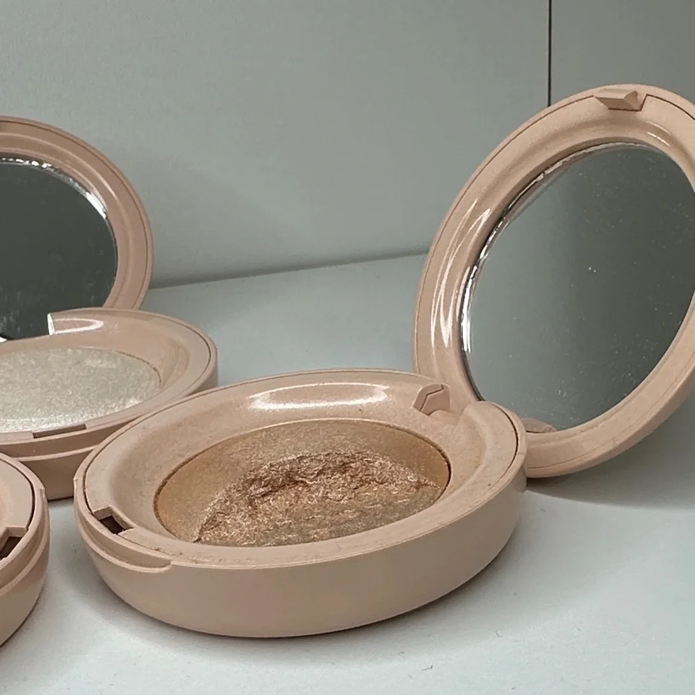 Rare Beauty Highlighter Trio - Picture 9 of 10